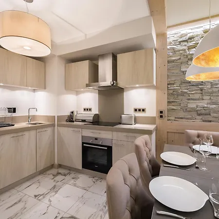 Apartment 3 Pieces Avec Parking A Courchevel, Pres Des Pistes - Fr-1-562-10 Courchevel