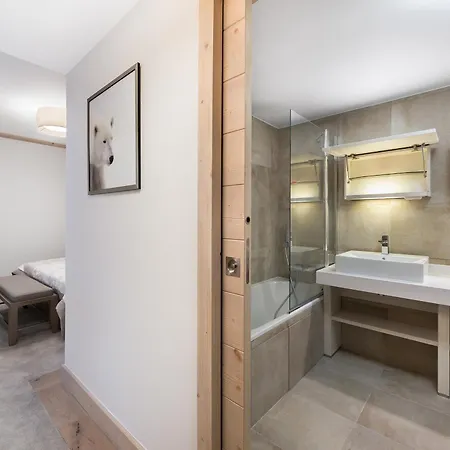 3 Pieces Avec Parking A Courchevel, Pres Des Pistes - Fr-1-562-10 Apartamento *